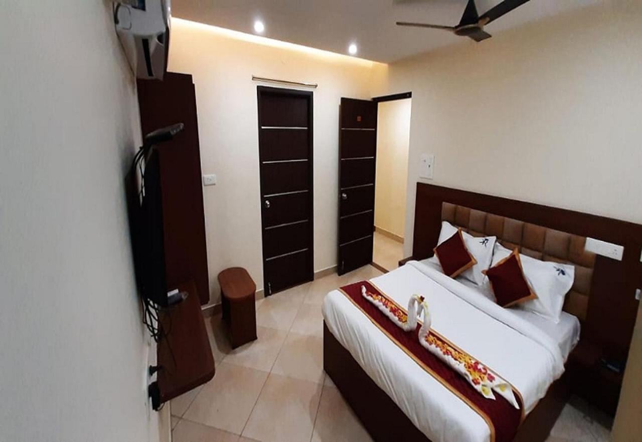 Отель Kalki Residency Пондичерри Экстерьер фото